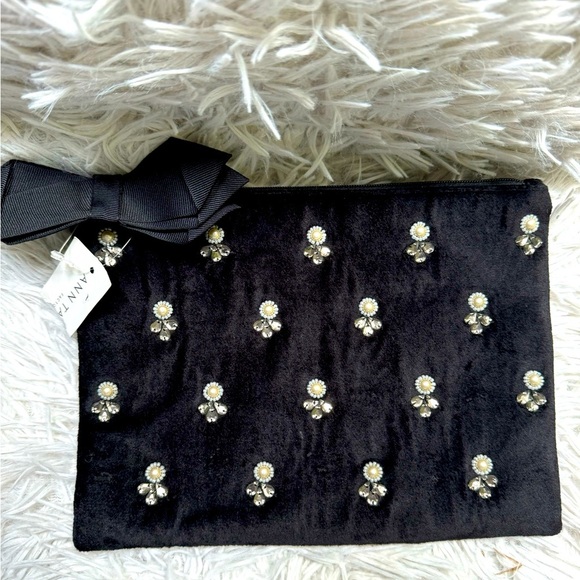 NWT Ann Taylor Black Velvet Crystal Floral Embellished Clutch w/ribbon closure. - Picture 1 of 10